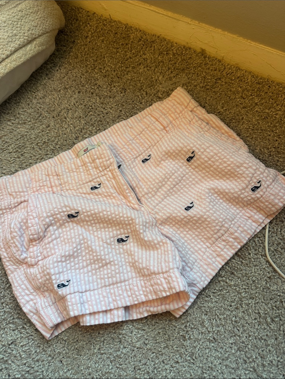 Vineyard Vines Teen girls Pink White Stripe whale embroidered seersucker  Shorts